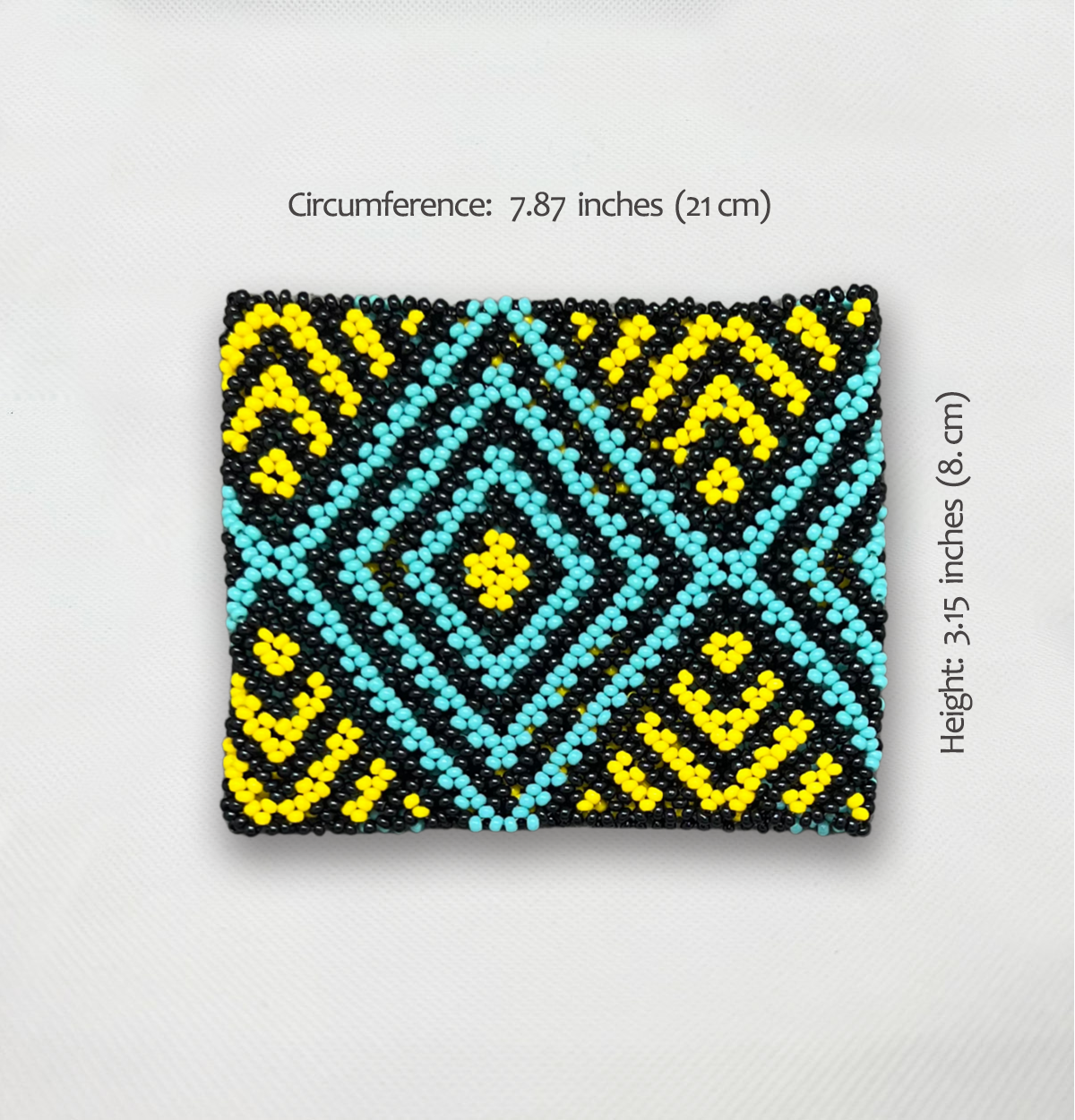 Indigenous Elastic Beaded Bracelet • KAMAYURÁ people (from Brazil)