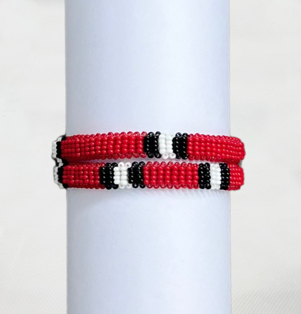 Indigenous Elastic Beaded Bracelet • WAURÁ people (from Brazil)