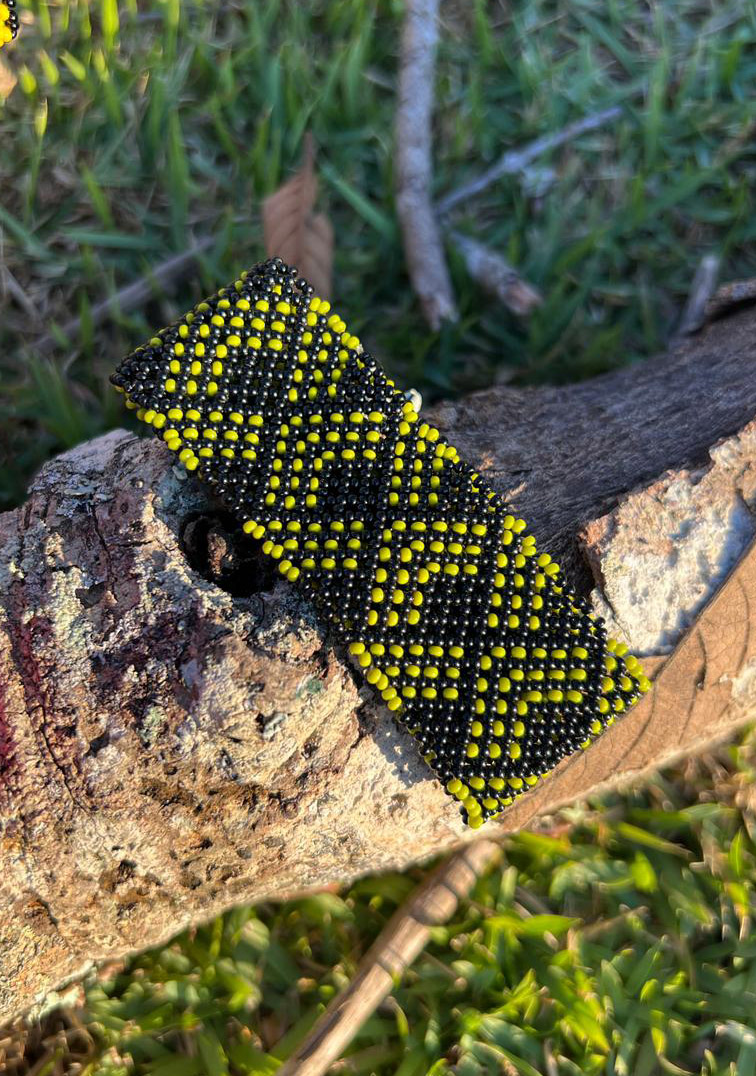 Indigenous Elastic Beaded Bracelet • WAURÁ people (from Brazil)
