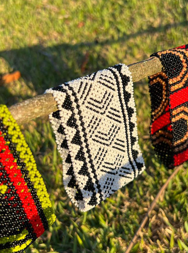 Indigenous Elastic Beaded Bracelet • WAURÁ people (from Brazil)