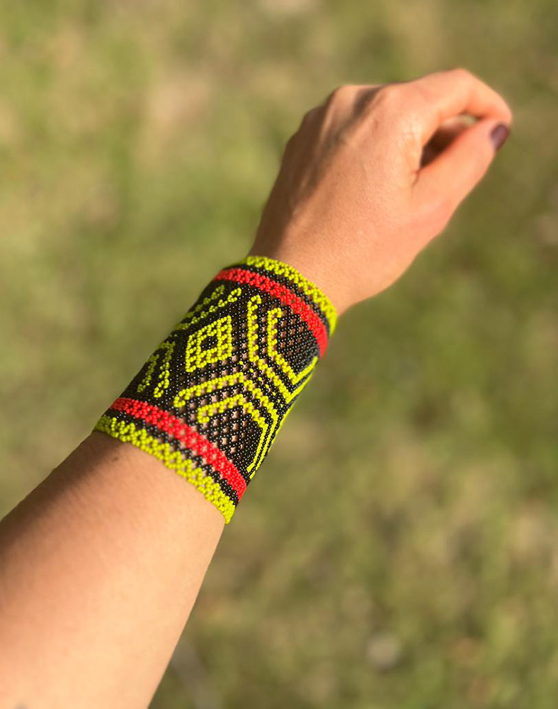 Indigenous Elastic Beaded Bracelet • WAURÁ people (from Brazil)