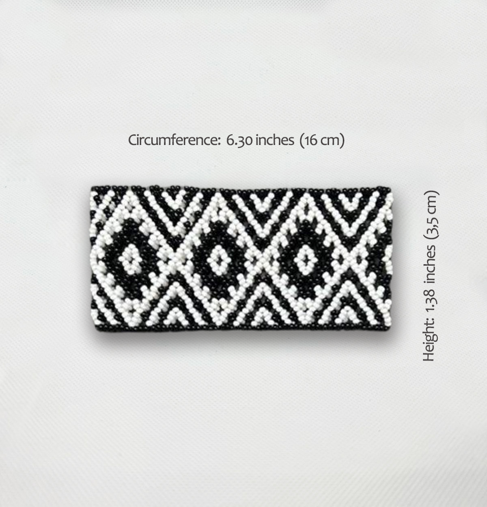 Indigenous Elastic Beaded Bracelet • WAURÁ people (from Brazil)