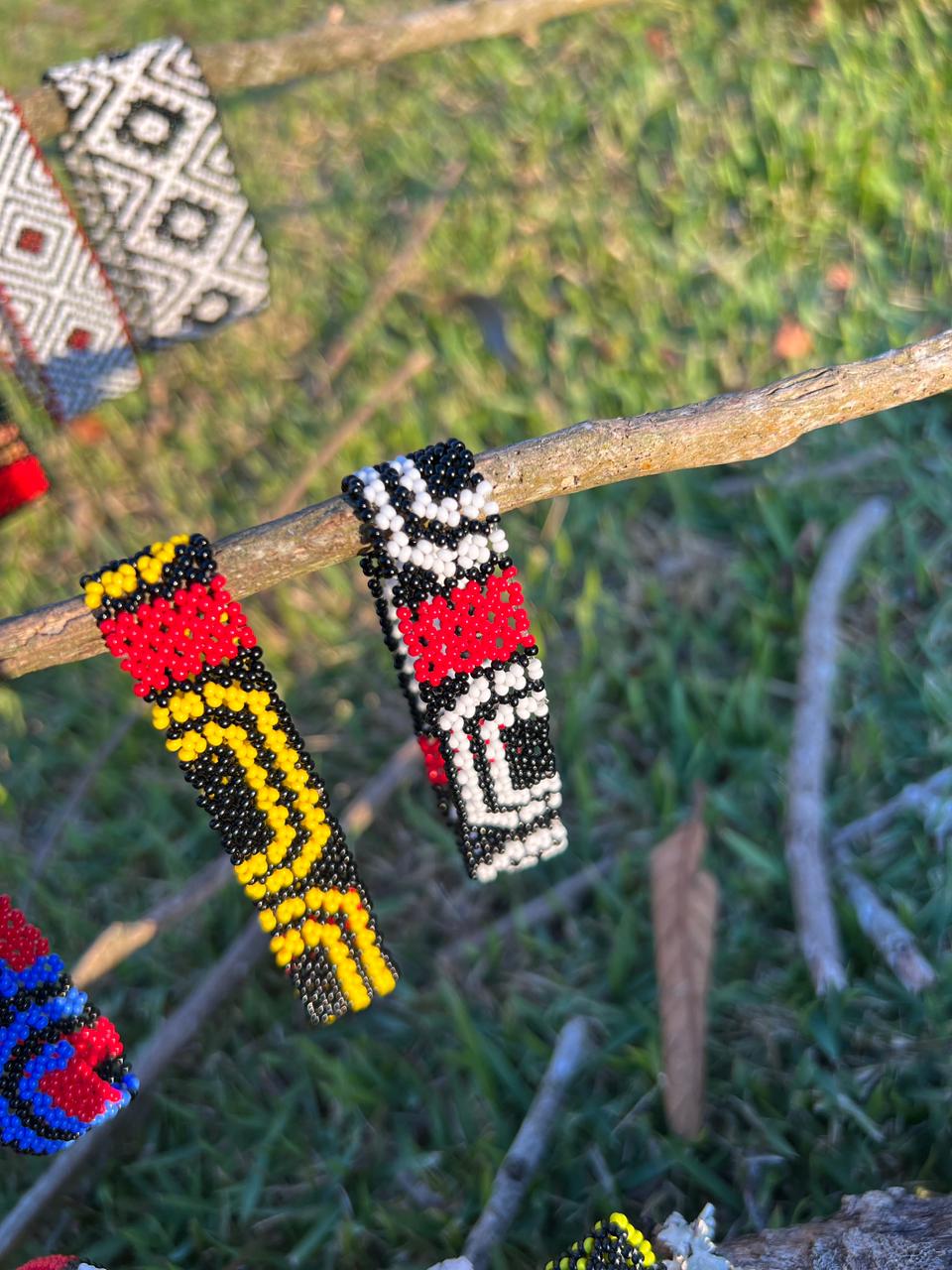 Indigenous Elastic Beaded Bracelet • WAURÁ people (from Brazil) • Smaller