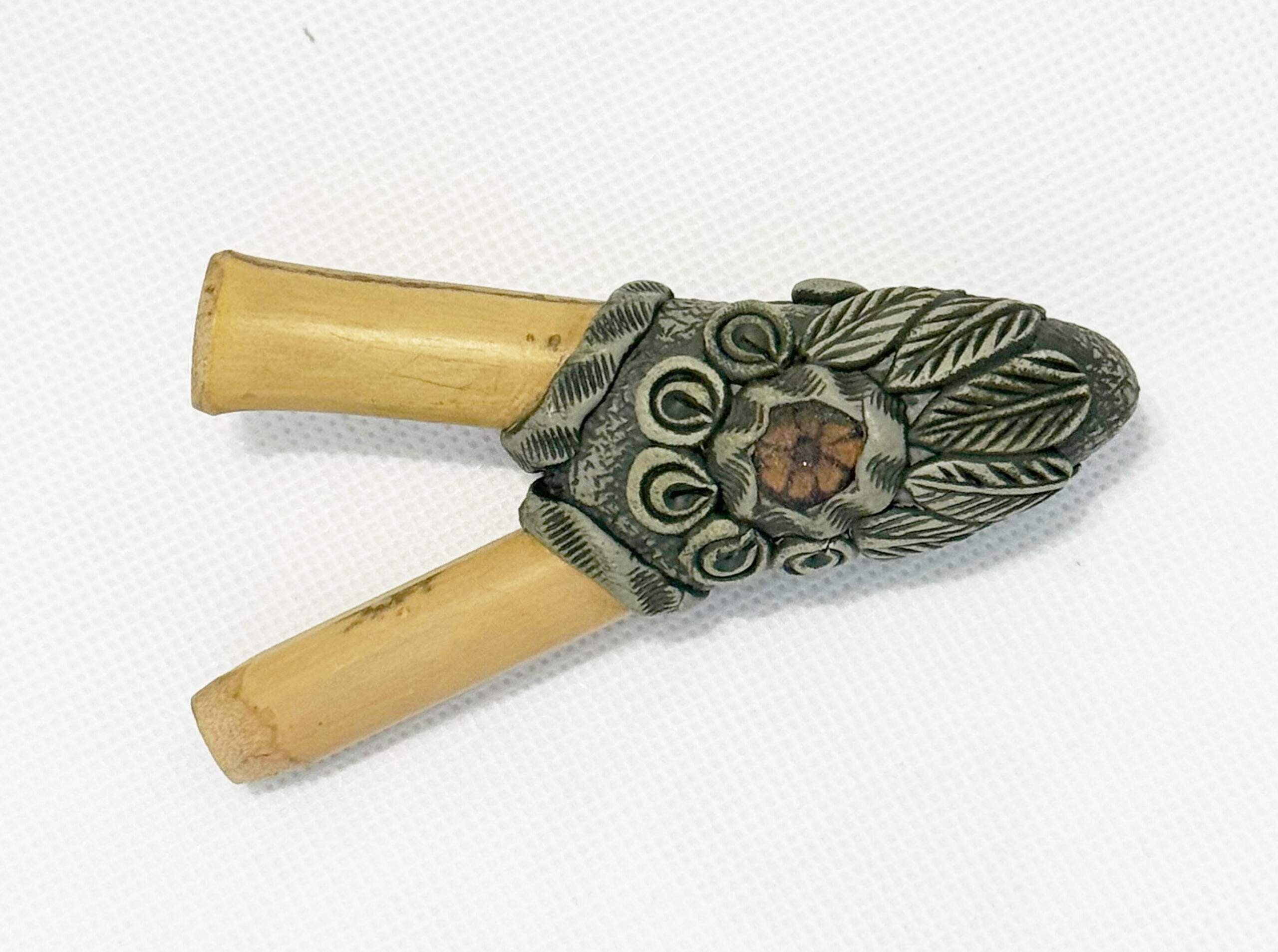 Bamboo Kuripe • JAGUBE